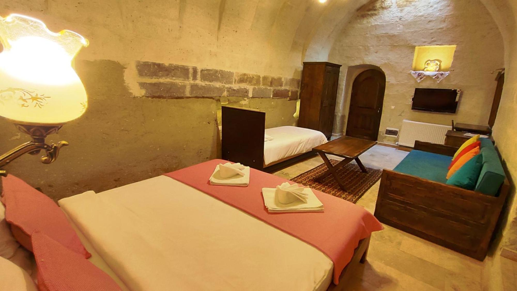 Armesos Cave Hotel Ürgüp Esterno foto