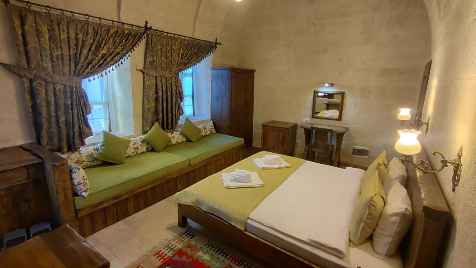 Armesos Cave Hotel Ürgüp Esterno foto